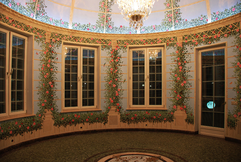 Роспись стен в гостиной пейзаж панно в классическом стиле